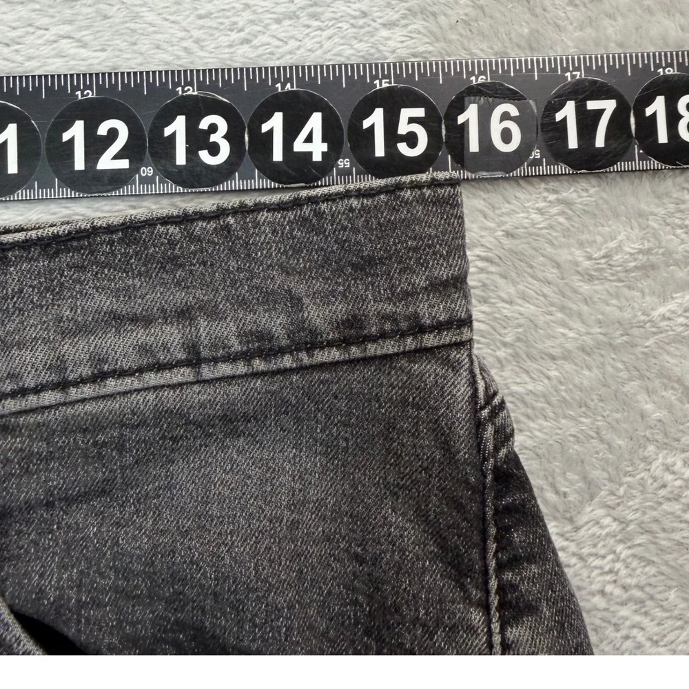 Levis 505 Jeans Mens  Measures 31X31 Tag 31x32 Black Regular Fit Straight Leg